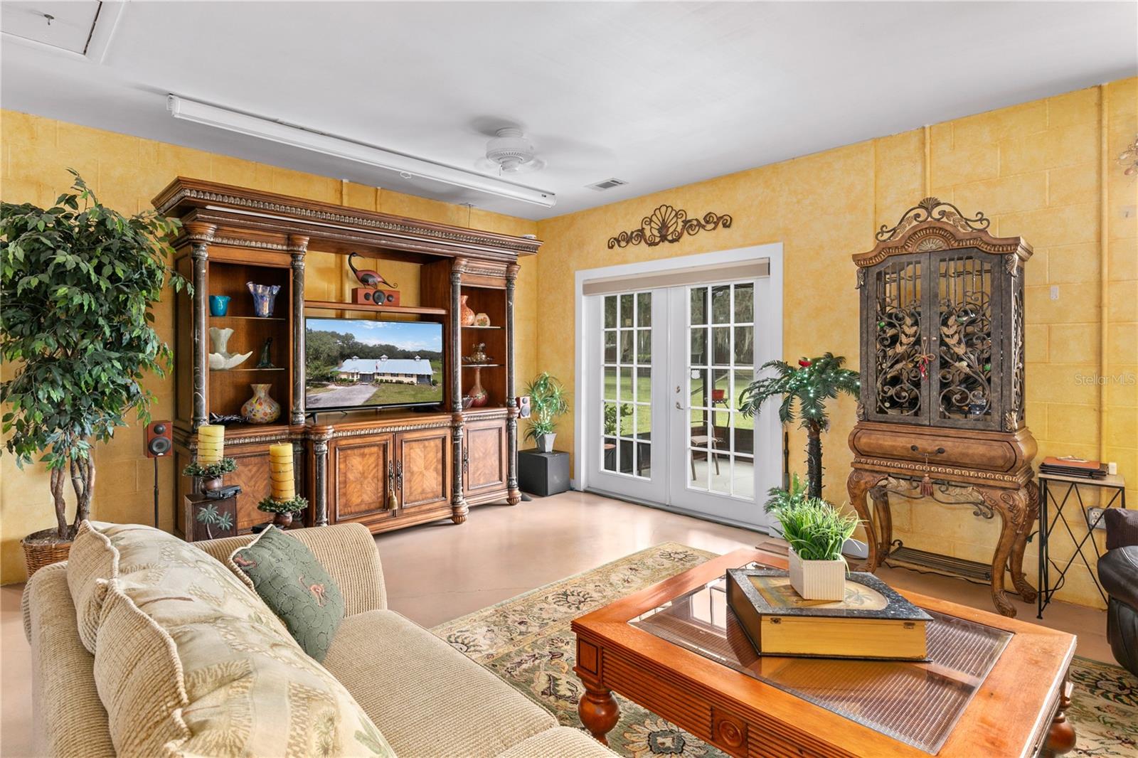 Image 20 of 68 For 41812 Catbrier Lane