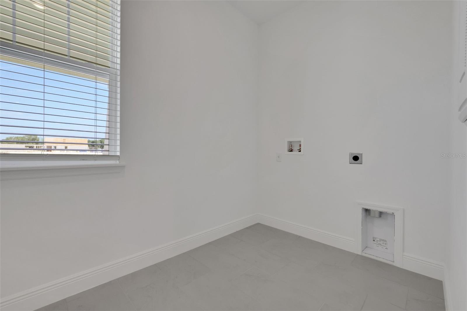 Image 25 of 31 For 5161 Blanket Flower Street