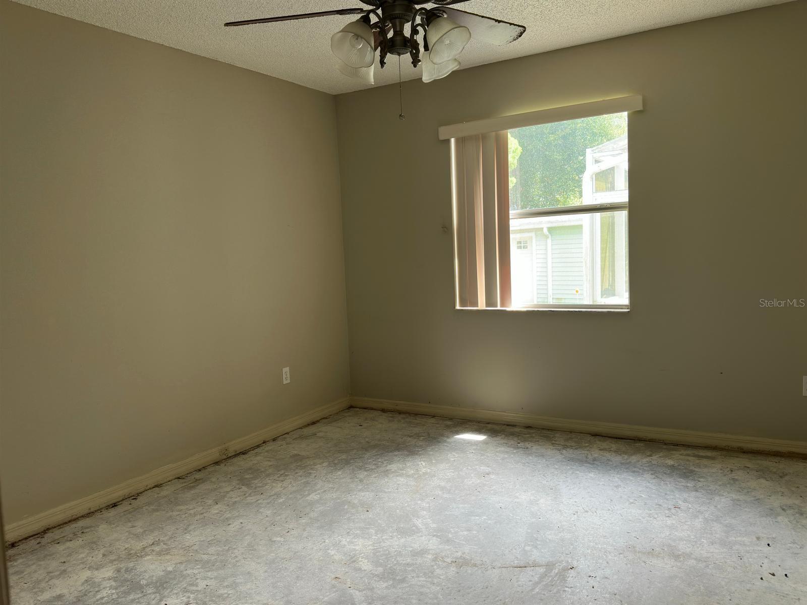 Image 8 of 14 For 534 Saint Andrews Court