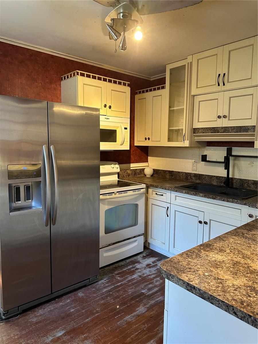 Image 3 of 14 For 12019 212th Street Road