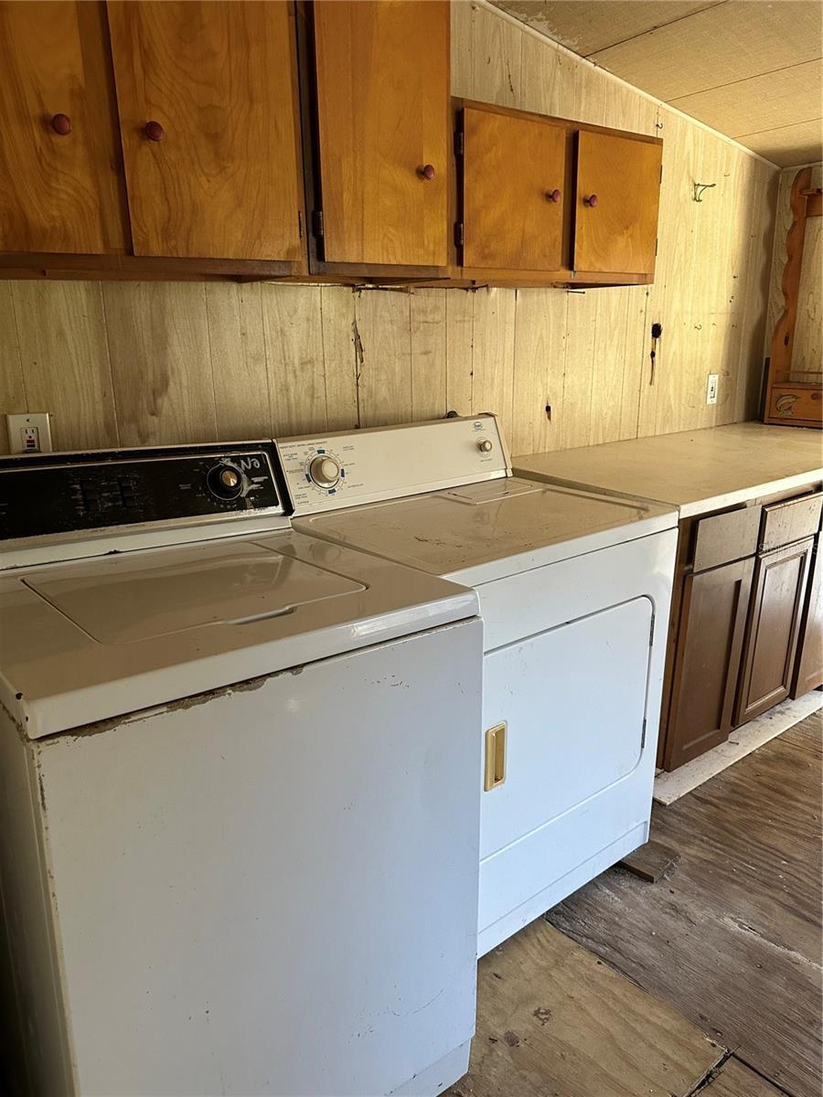 Image 4 of 14 For 12019 212th Street Road