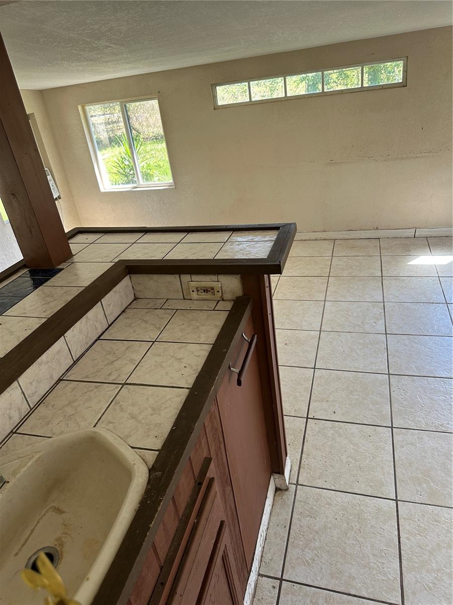 Image 5 of 14 For 12019 212th Street Road