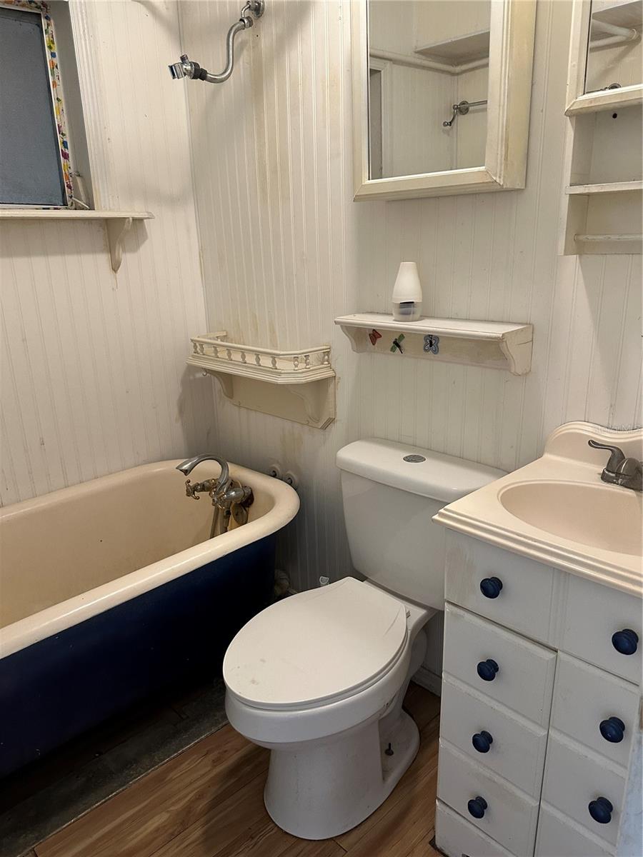 Image 8 of 14 For 12019 212th Street Road