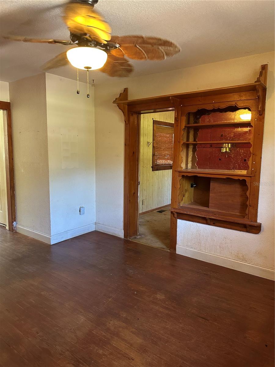 Image 9 of 14 For 12019 212th Street Road