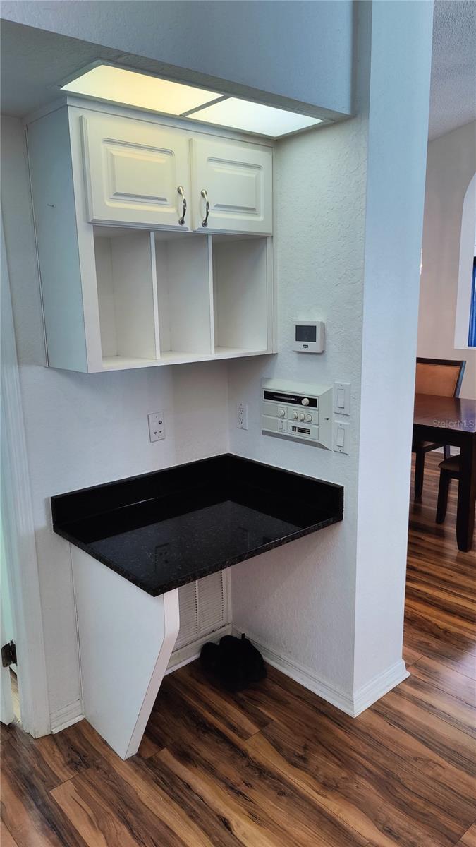 Image 18 of 65 For 14219 Mansfield Road