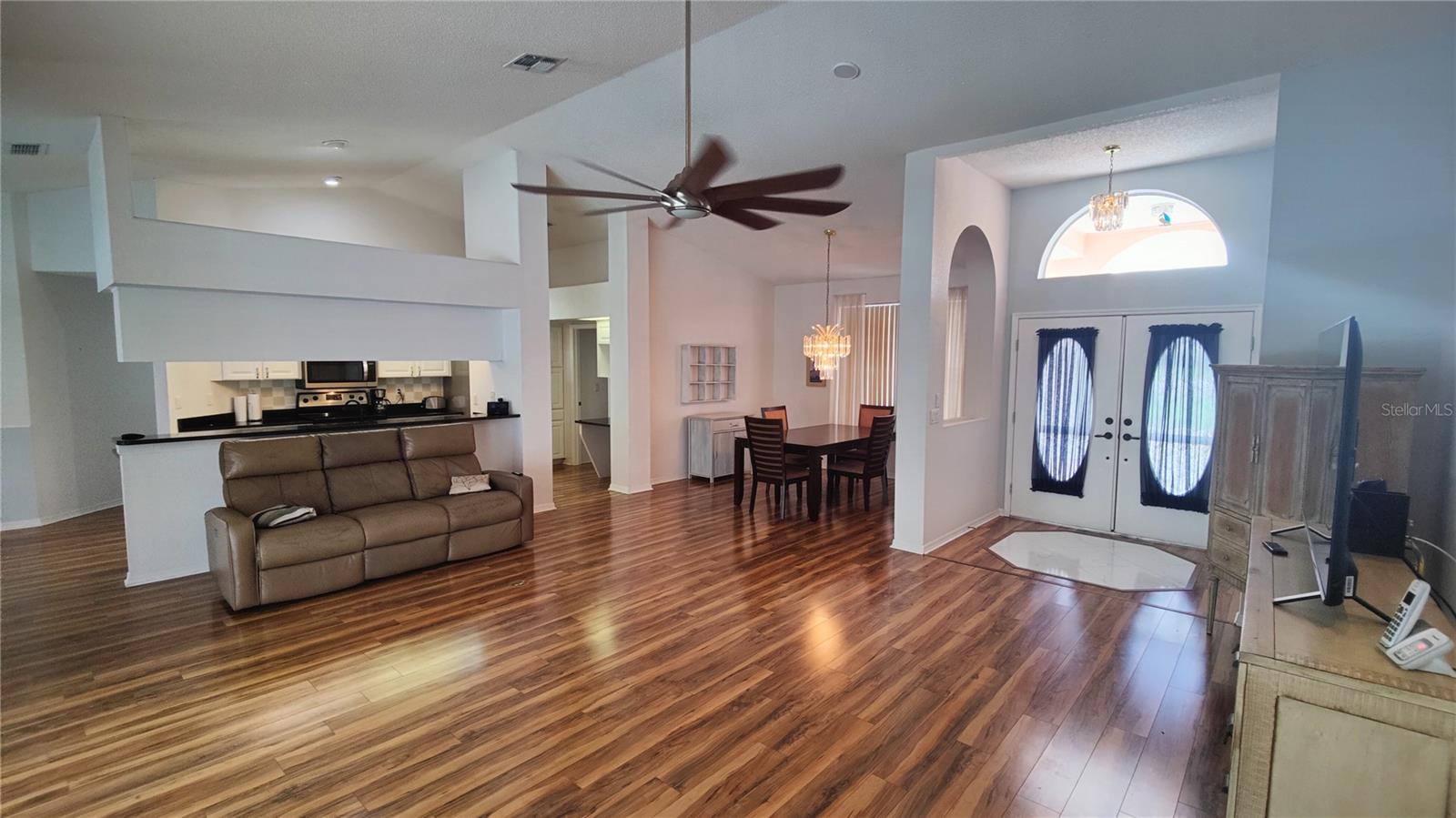 Image 7 of 65 For 14219 Mansfield Road