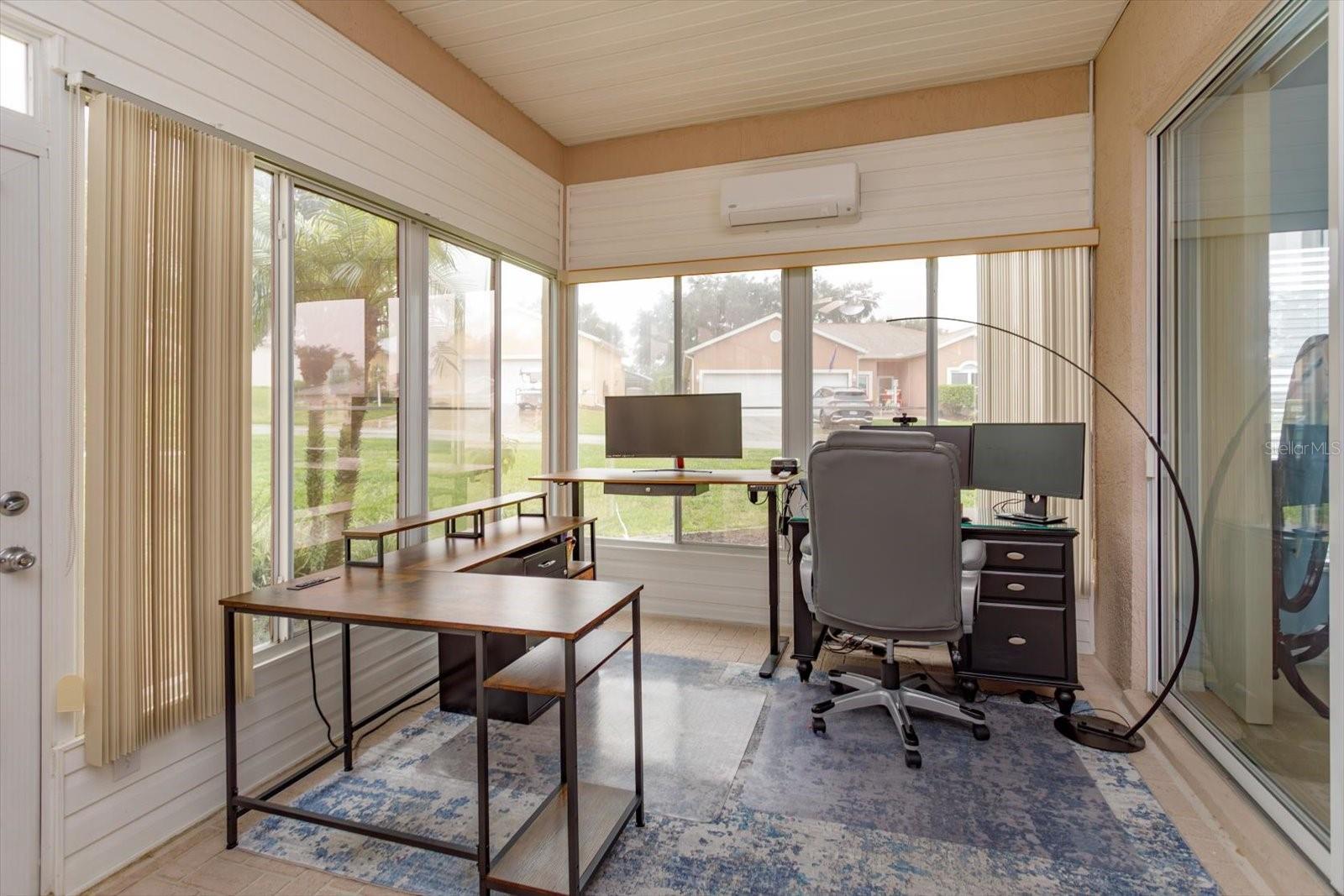 Image 18 of 30 For 5036 Sawgrass Lake Circle