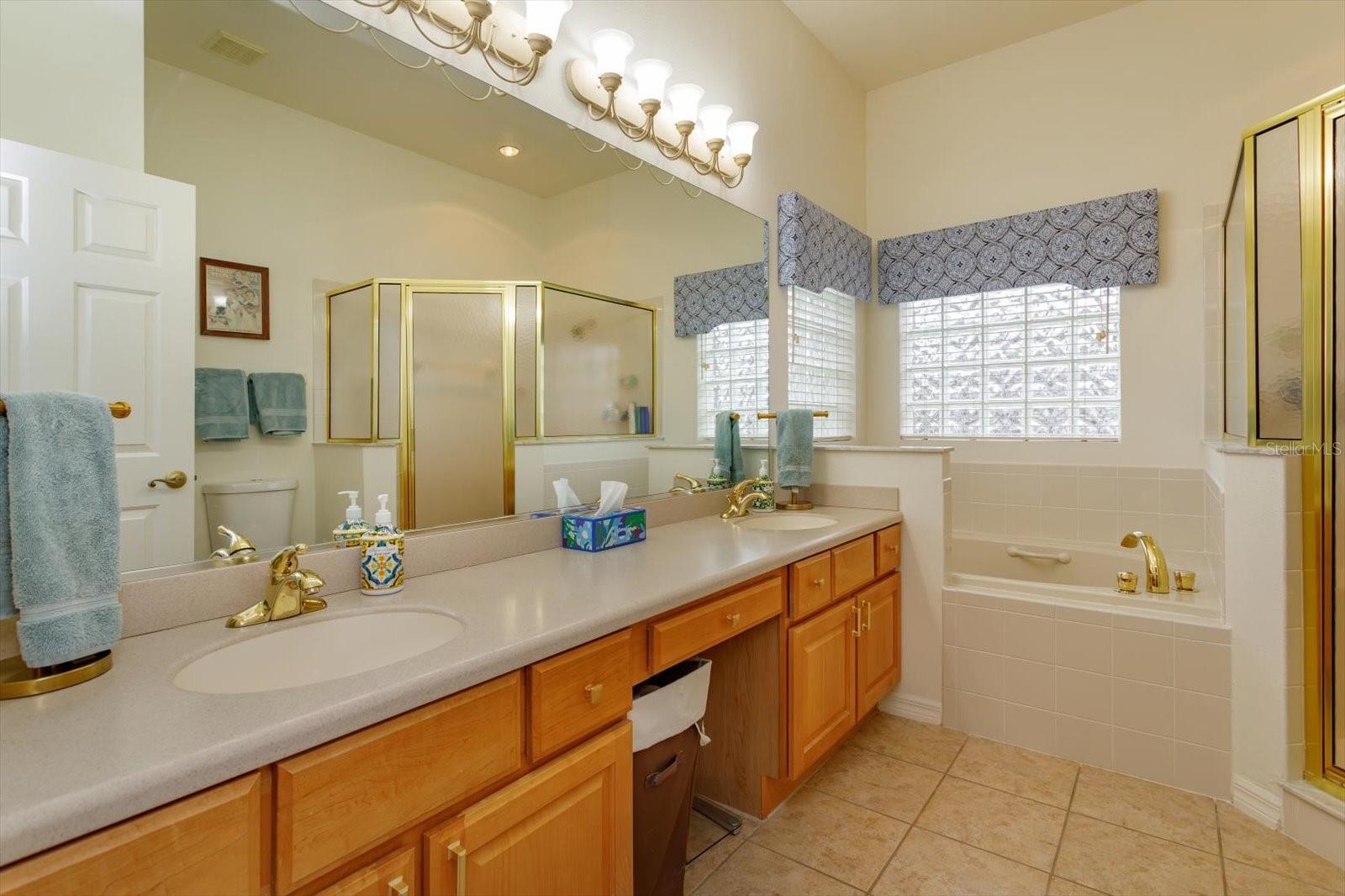 Image 20 of 30 For 5036 Sawgrass Lake Circle