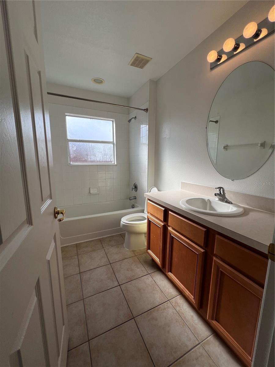 Image 2 of 13 For 433 Rosso Drive