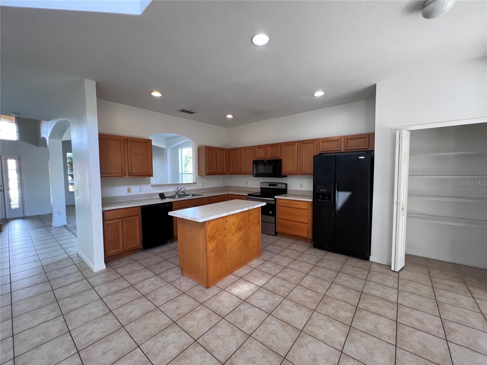 Image 3 of 13 For 433 Rosso Drive