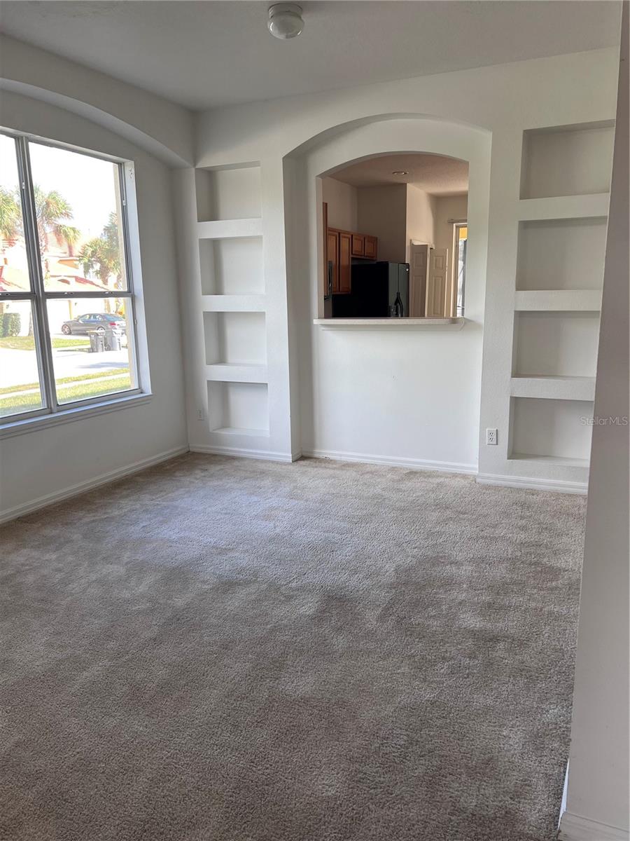 Image 5 of 13 For 433 Rosso Drive