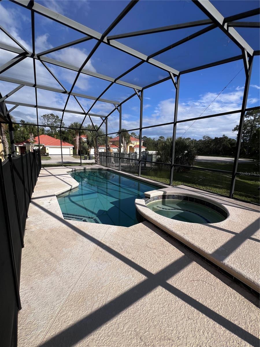 Image 9 of 13 For 433 Rosso Drive