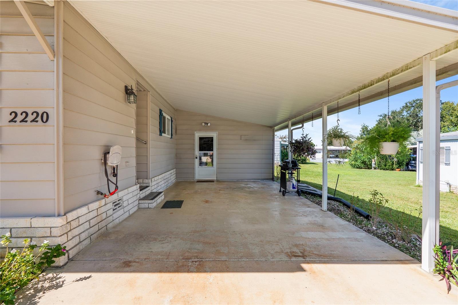 Image 22 of 32 For 2220 Evergreen Circle Ge