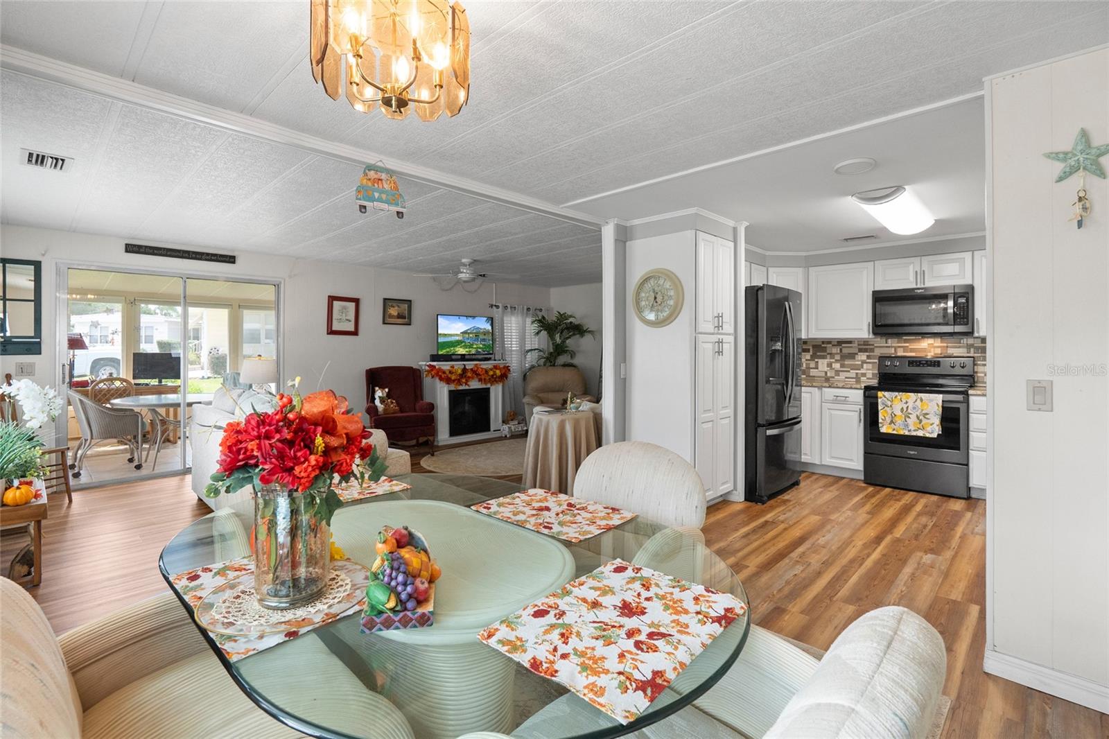 Image 25 of 32 For 2220 Evergreen Circle Ge