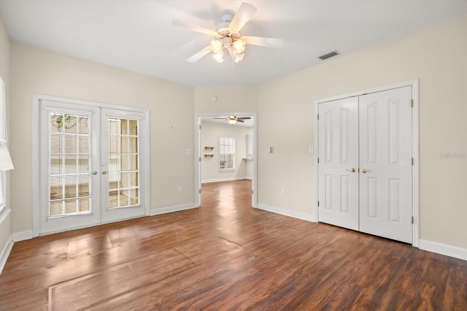 Image 11 of 28 For 37 Townhill Drive