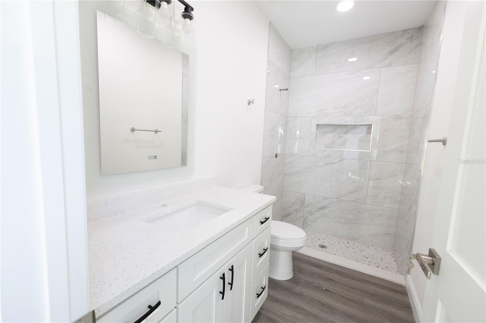 Image 7 of 12 For 2276 Cr 423 Lot 4