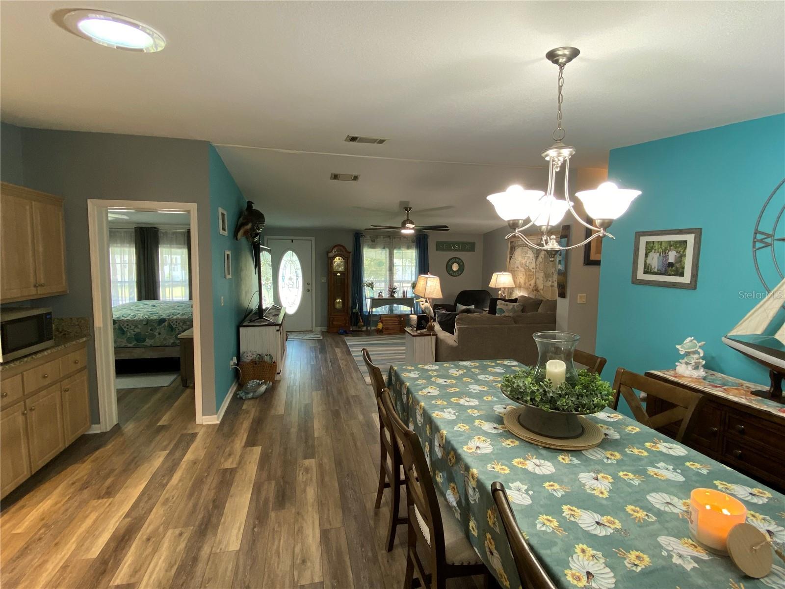 Image 10 of 27 For 121 Forest Boulevard