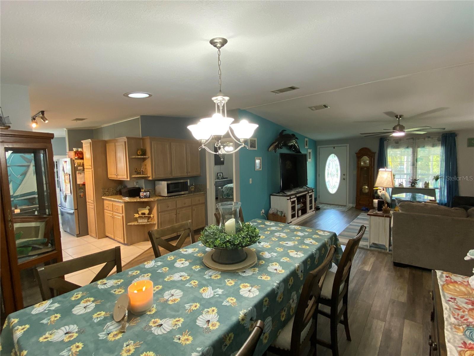 Image 12 of 27 For 121 Forest Boulevard