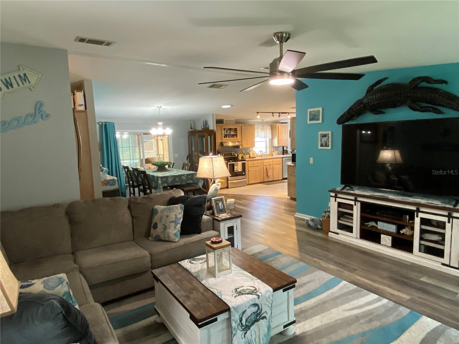 Image 15 of 27 For 121 Forest Boulevard