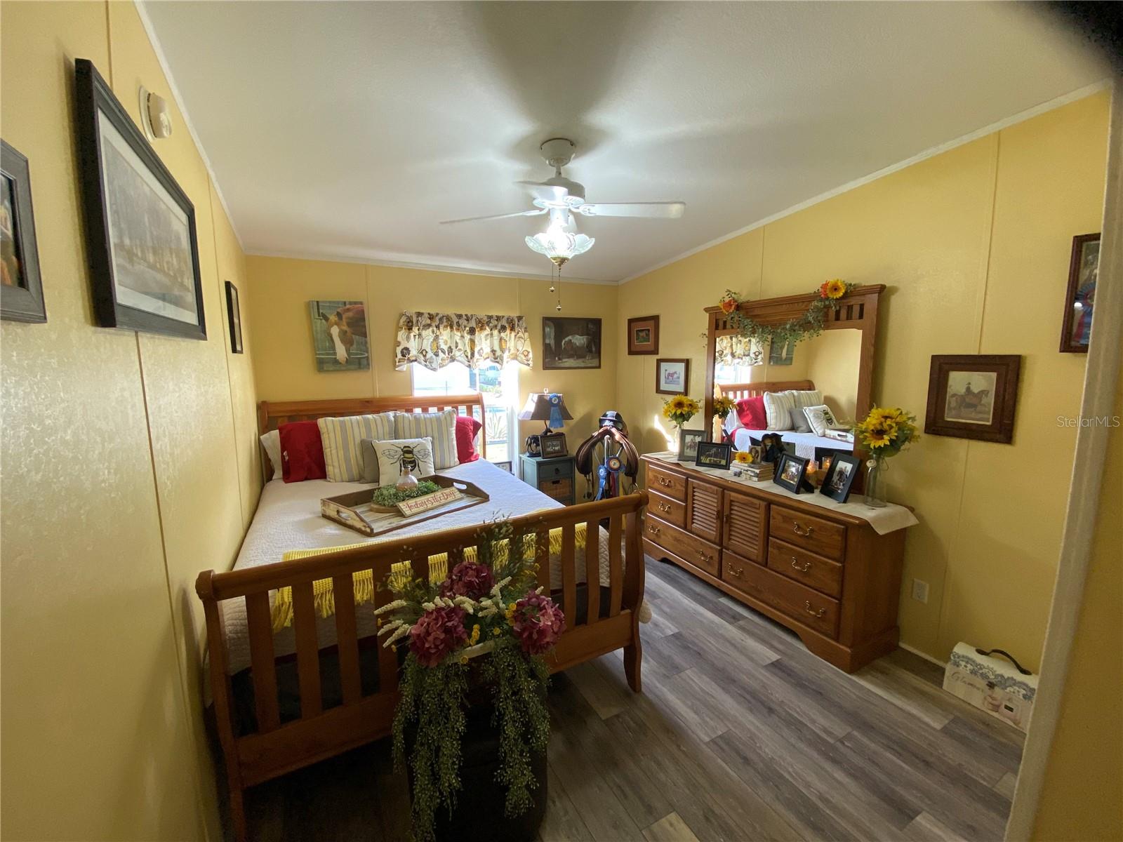 Image 20 of 27 For 121 Forest Boulevard