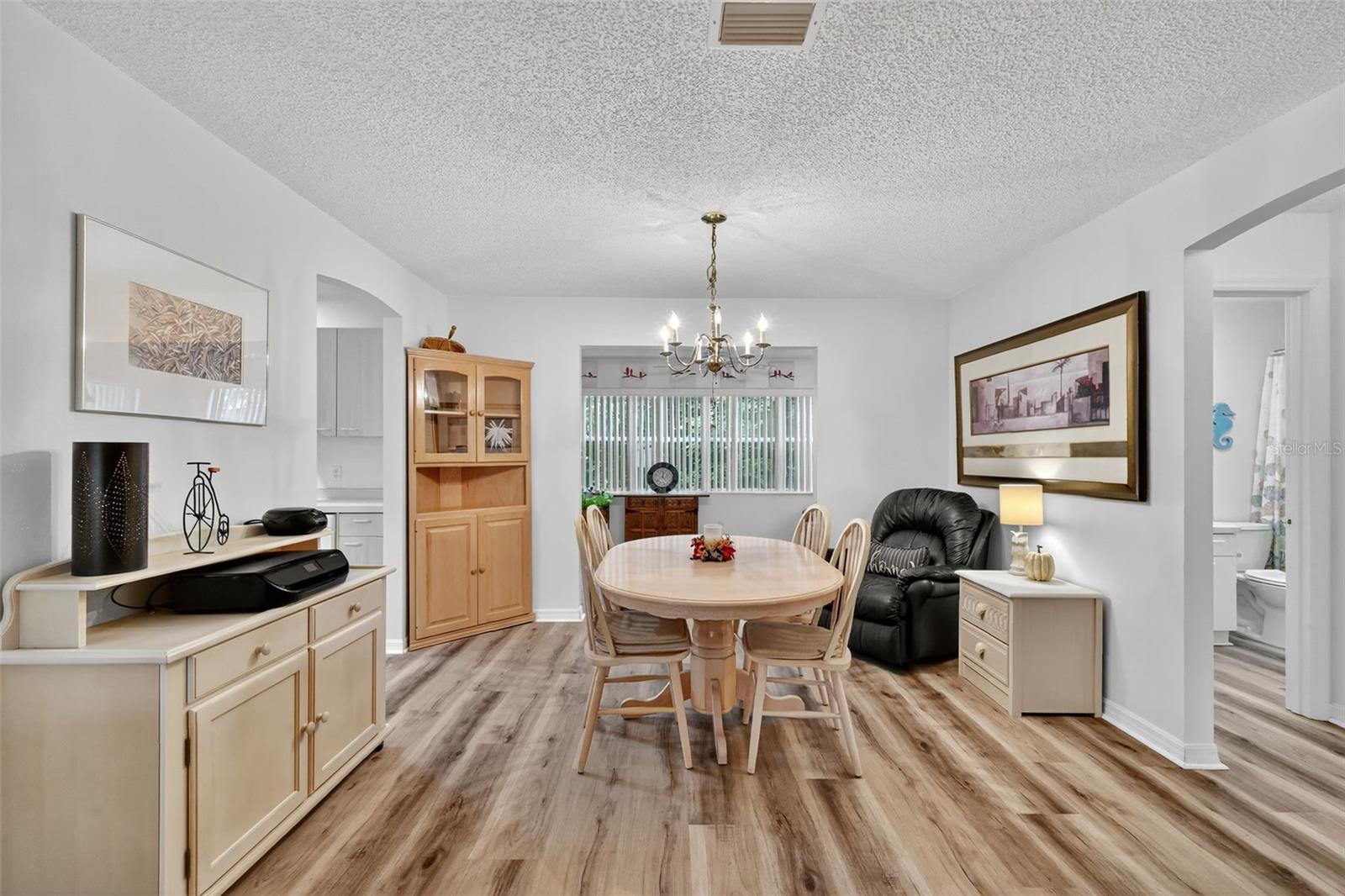 Image 10 of 31 For 220 Palermo Place