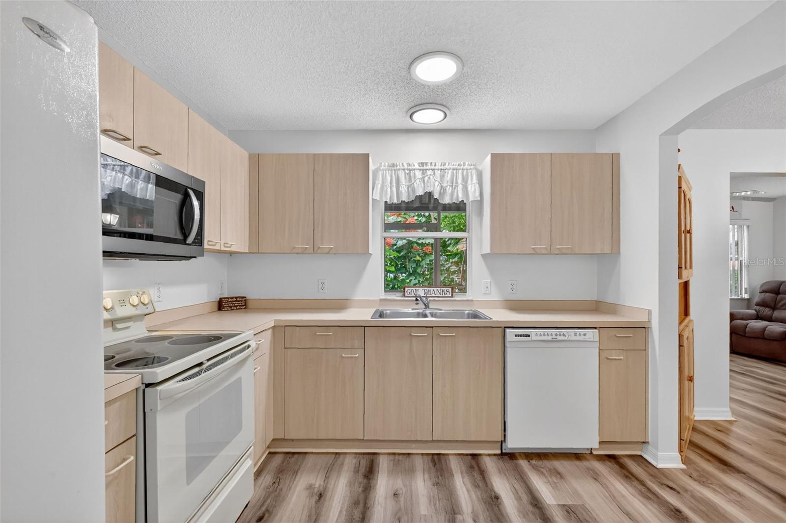 Image 3 of 31 For 220 Palermo Place