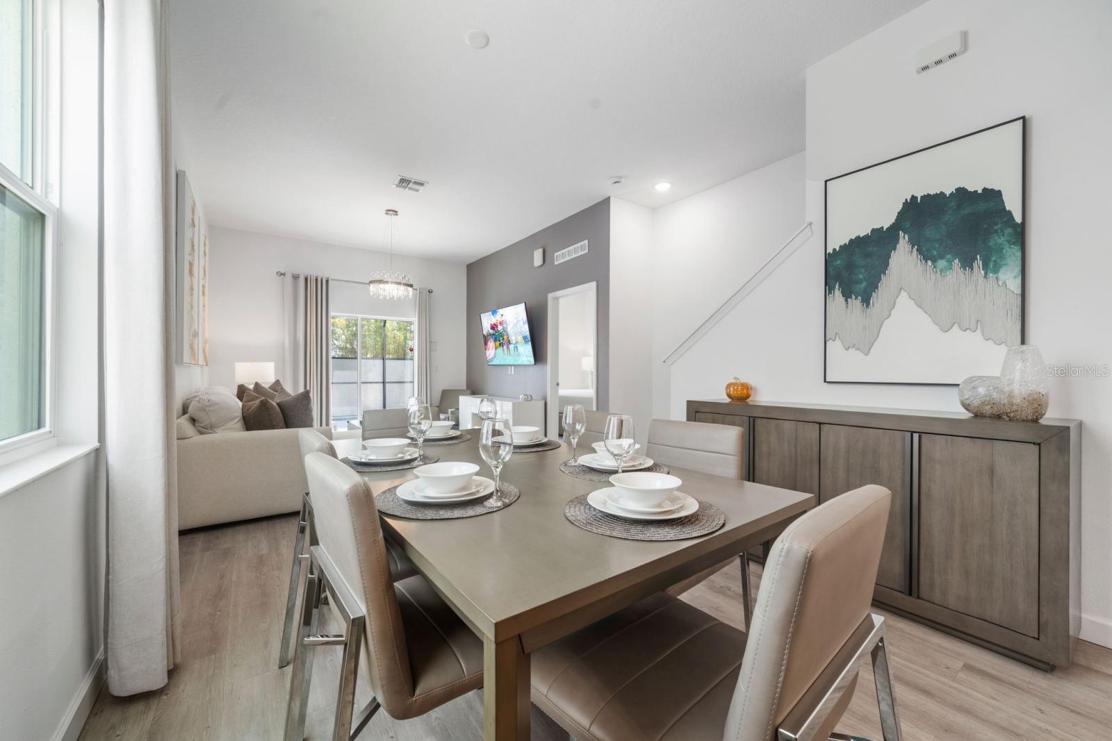 Image 11 of 50 For 384 Famagusta Drive