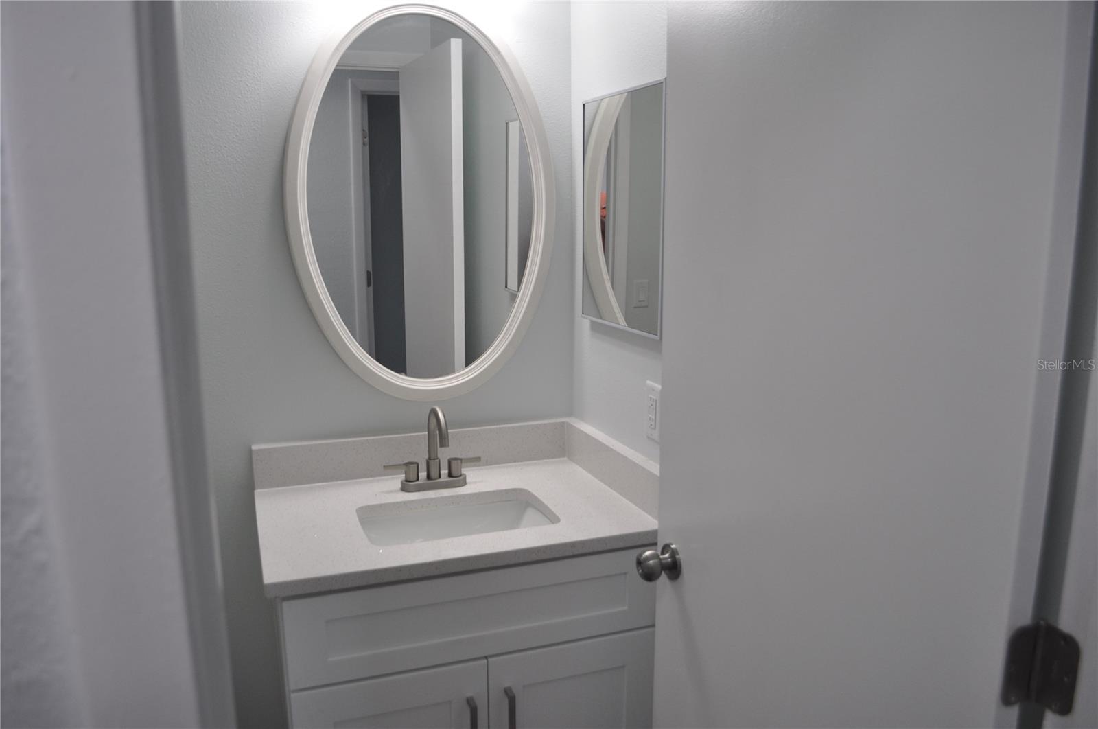 Image 11 of 29 For 339 Oak Track Loop