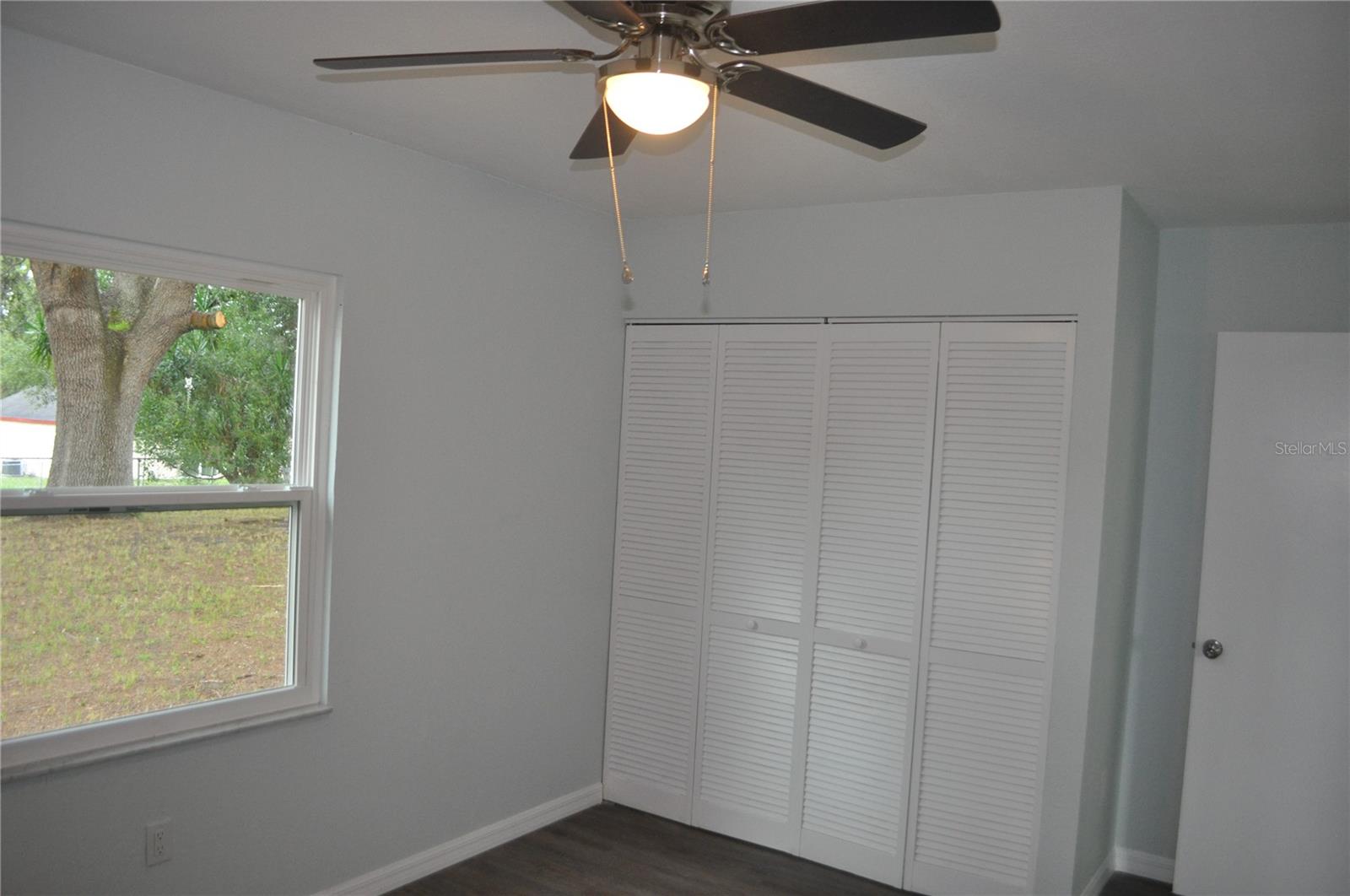 Image 13 of 29 For 339 Oak Track Loop