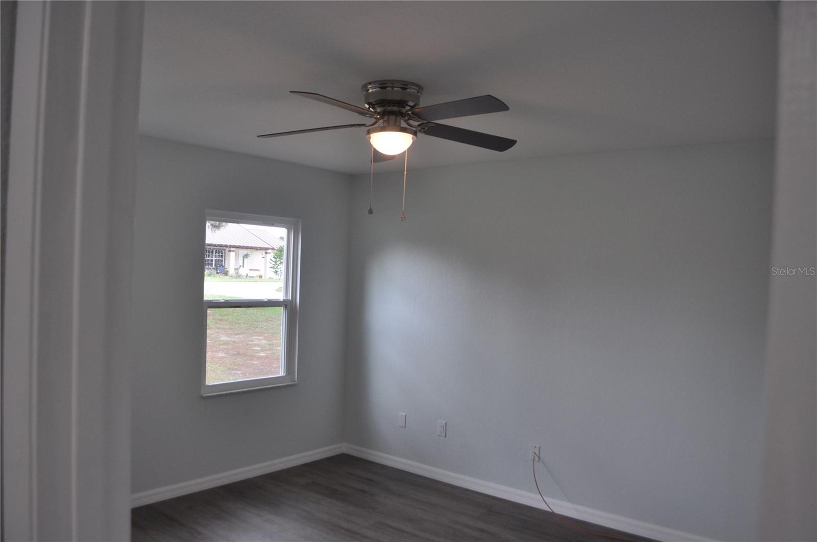 Image 15 of 29 For 339 Oak Track Loop