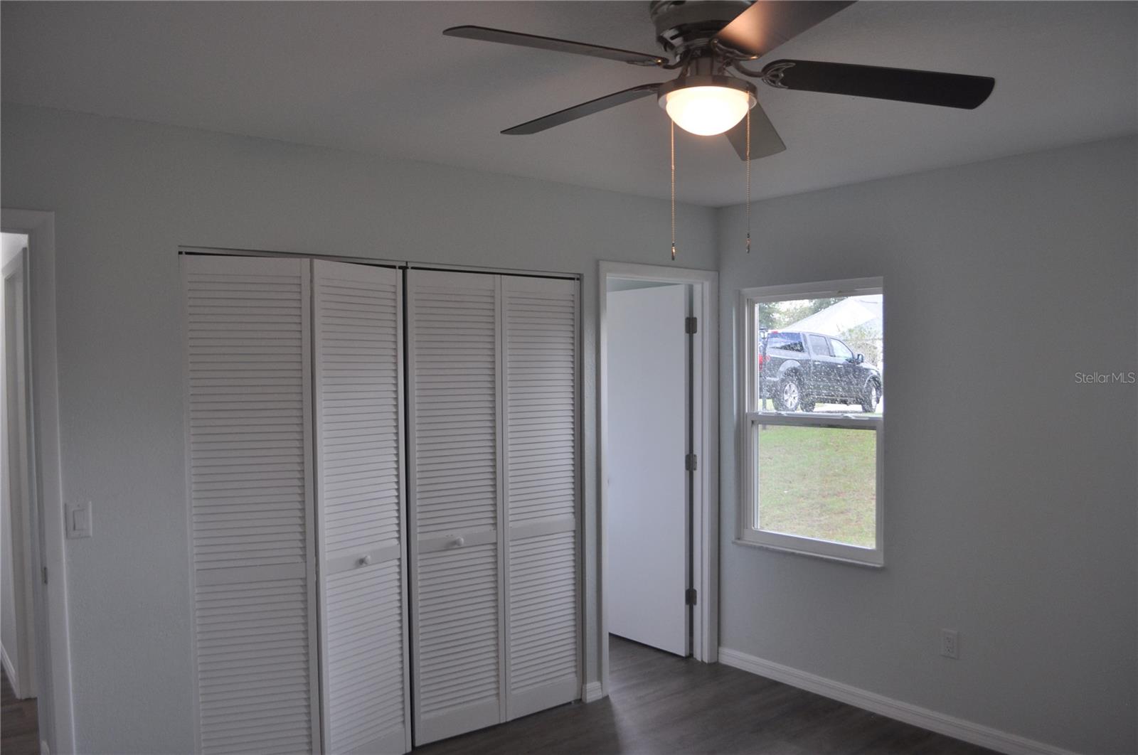 Image 16 of 29 For 339 Oak Track Loop