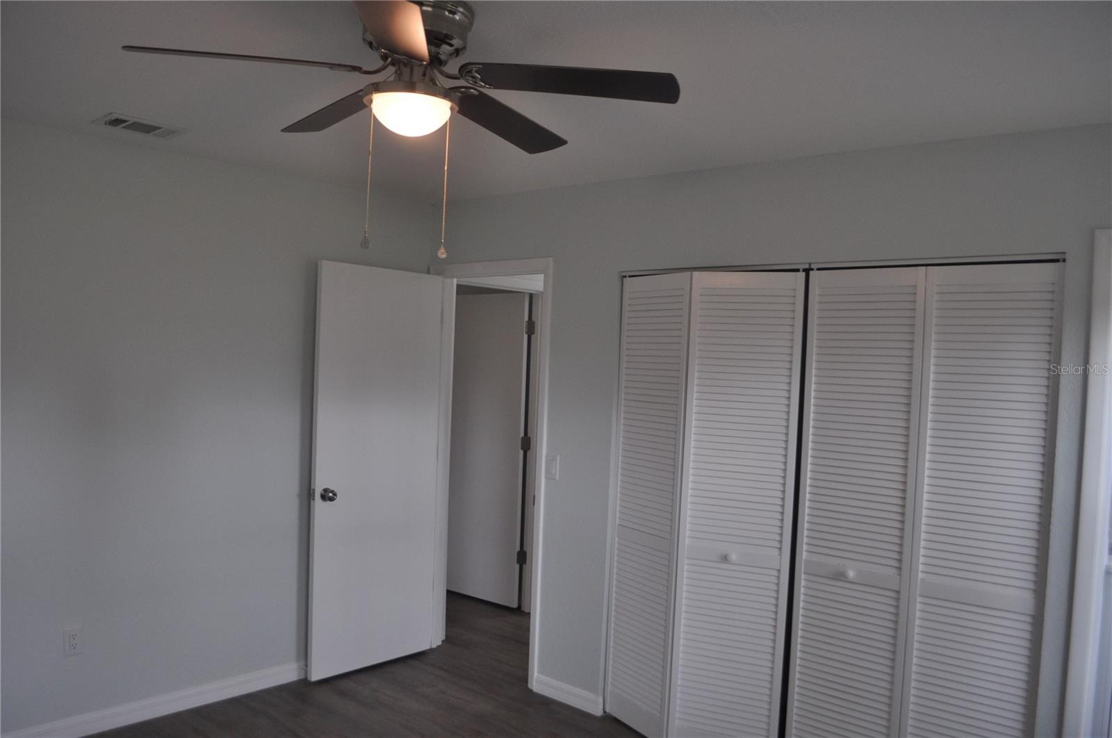 Image 17 of 29 For 339 Oak Track Loop