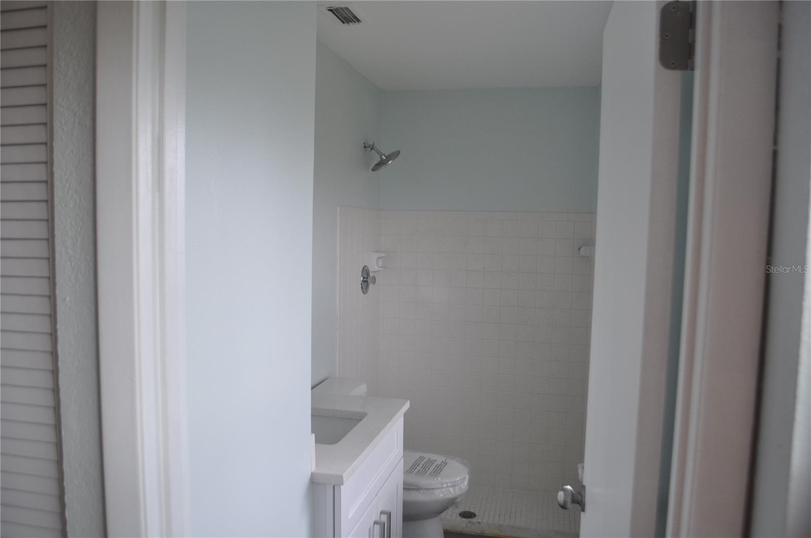 Image 18 of 29 For 339 Oak Track Loop