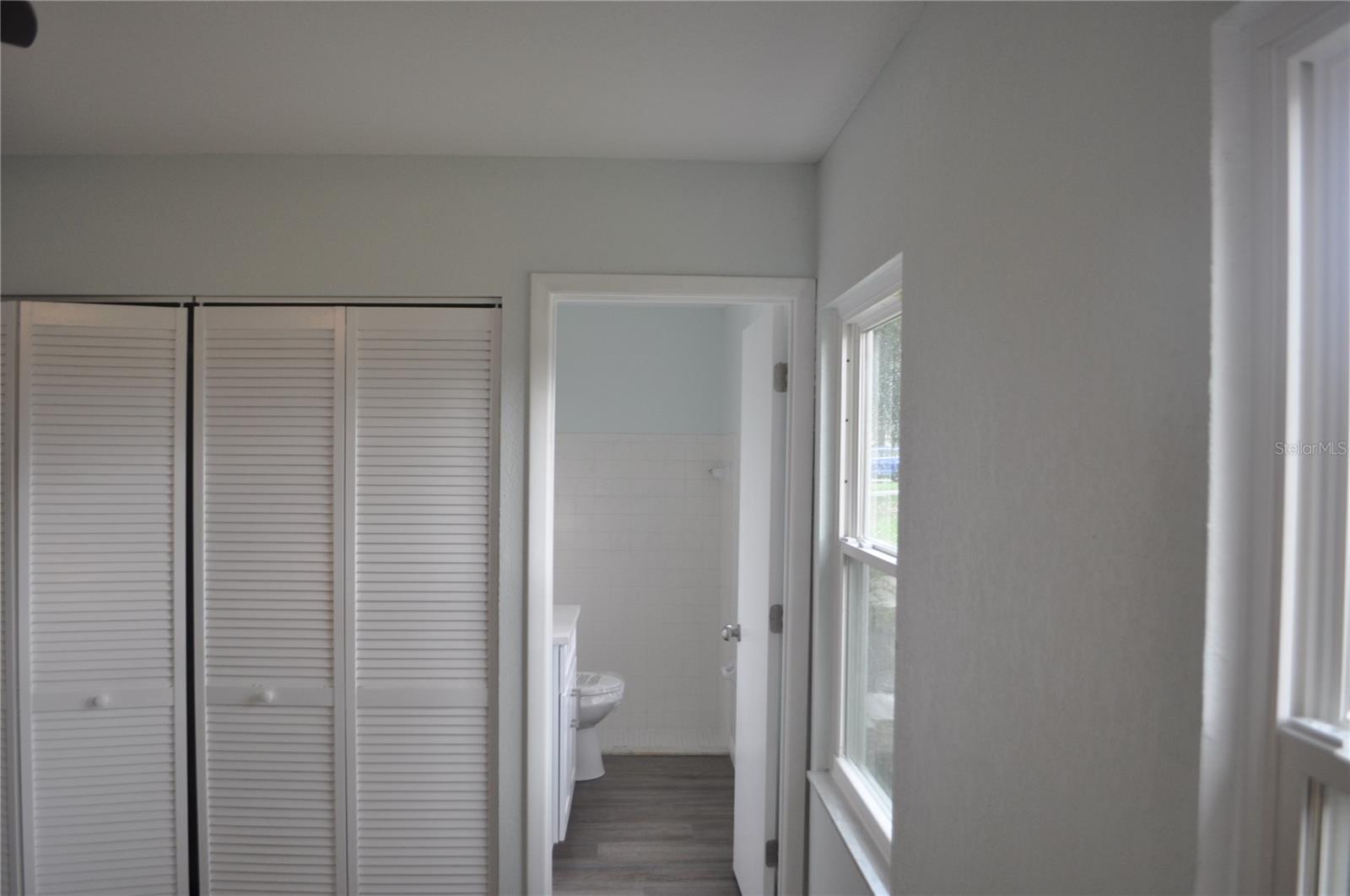 Image 19 of 29 For 339 Oak Track Loop