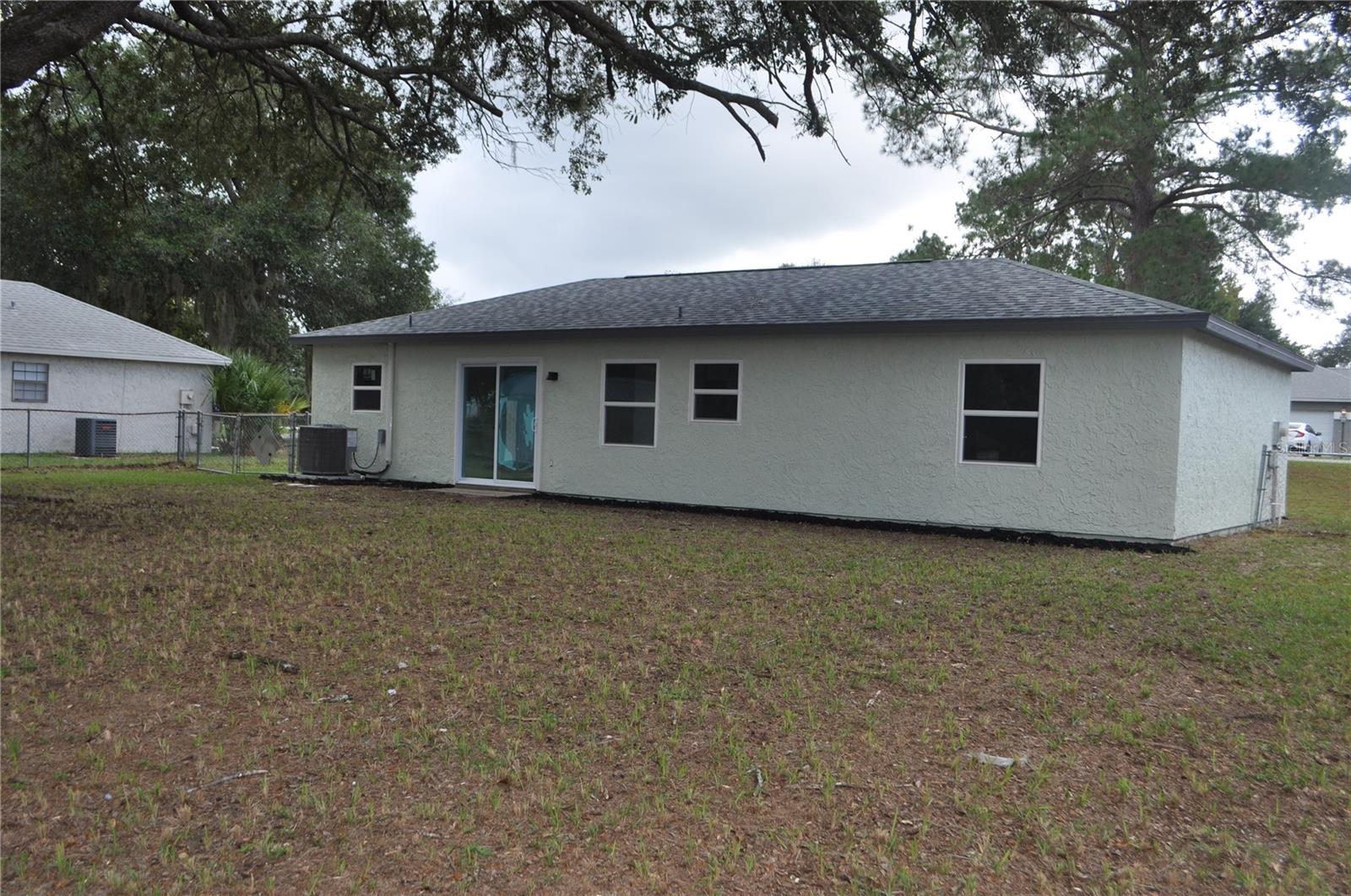 Image 26 of 29 For 339 Oak Track Loop