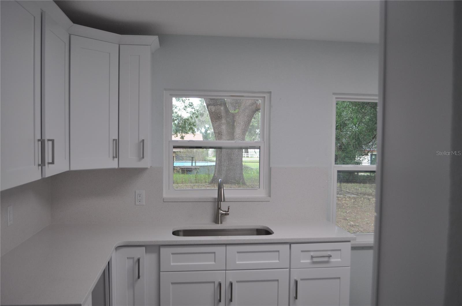 Image 8 of 29 For 339 Oak Track Loop