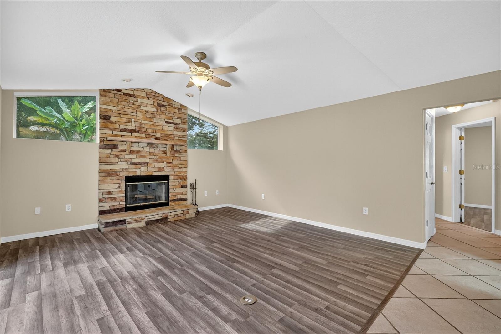 Image 18 of 50 For 434 Oak View Drive