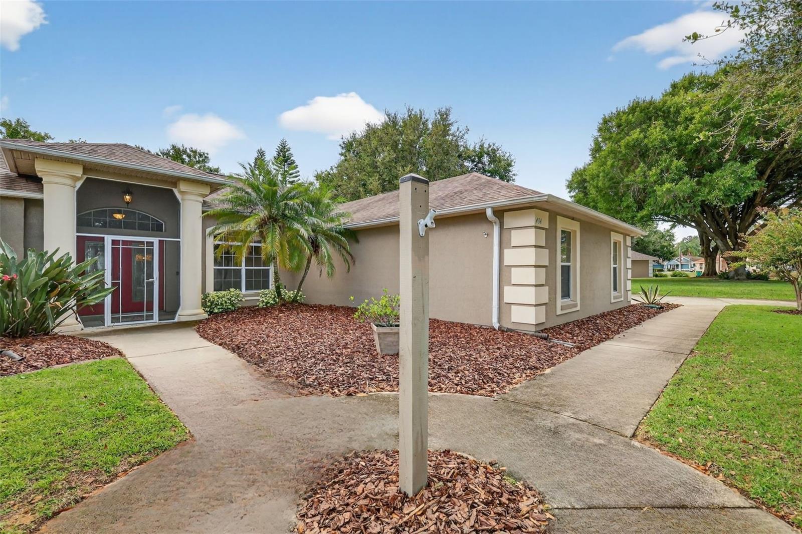 Image 2 of 50 For 434 Oak View Drive