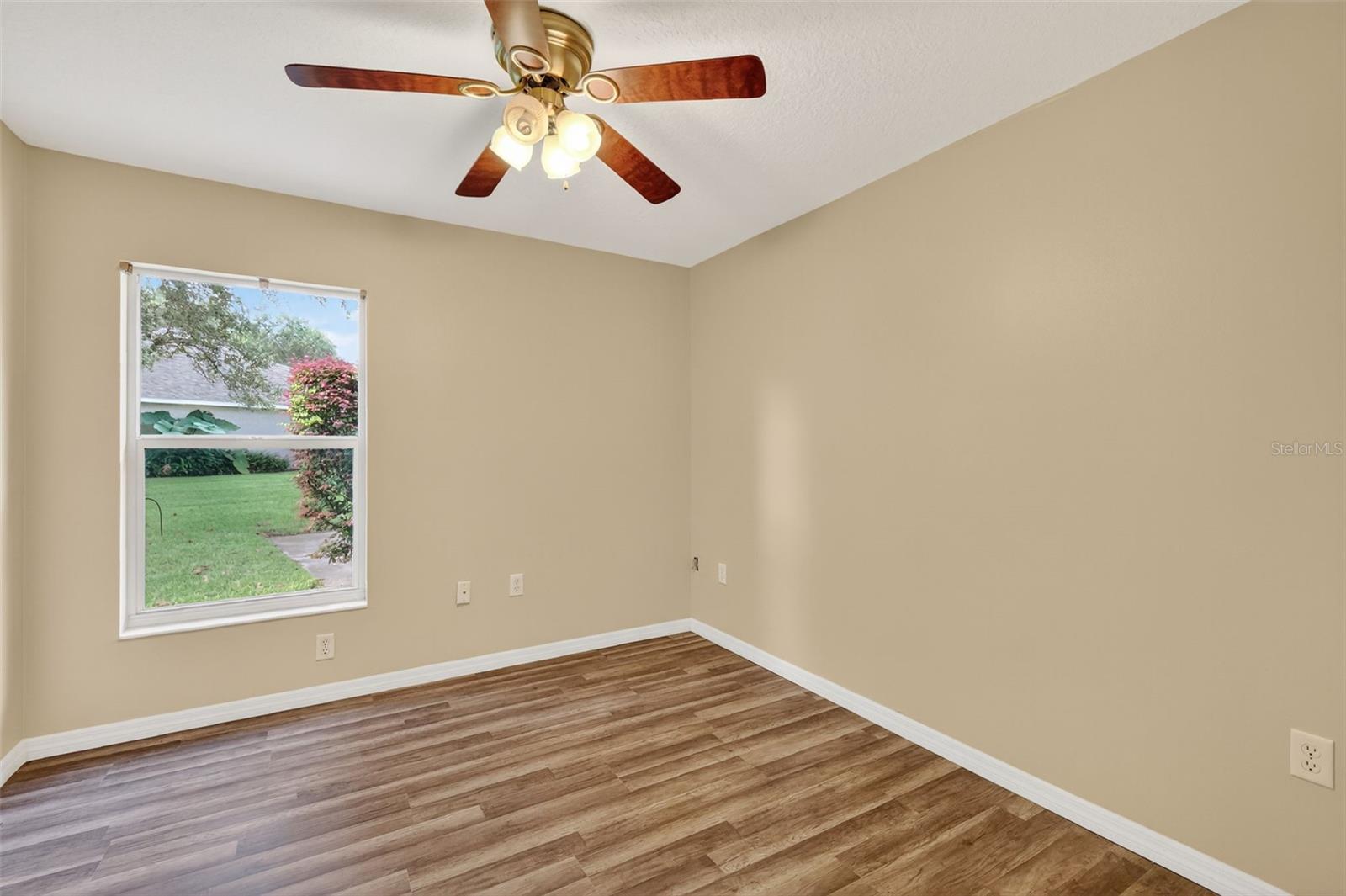 Image 30 of 50 For 434 Oak View Drive