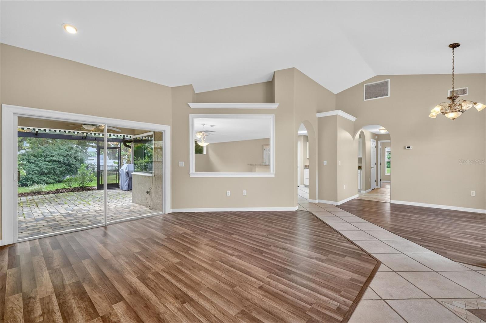 Image 6 of 50 For 434 Oak View Drive