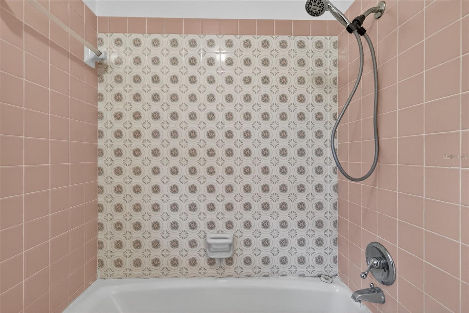 Image 24 of 37 For 714 Kay Court