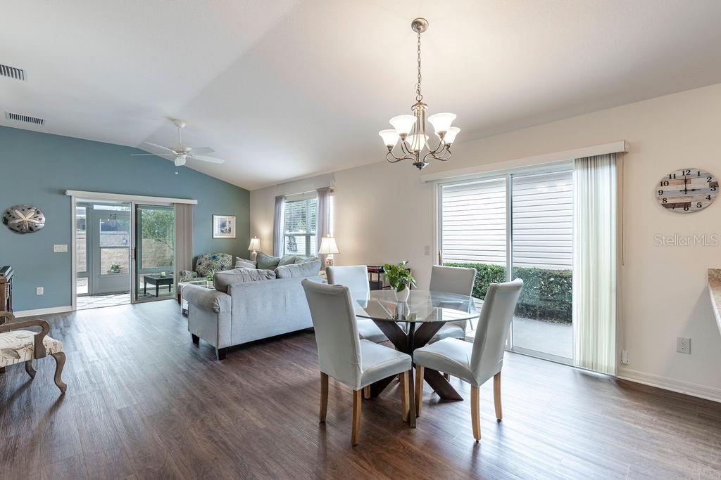 Image 10 of 31 For 852 Sapphire Place