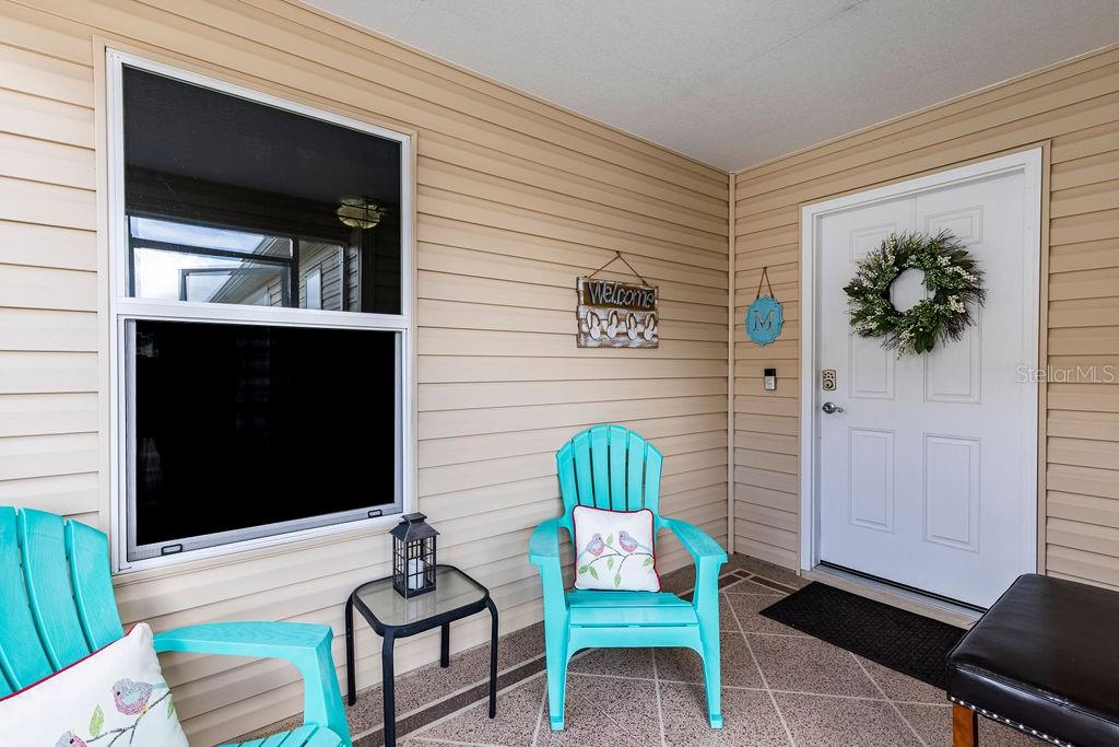 Image 21 of 31 For 852 Sapphire Place