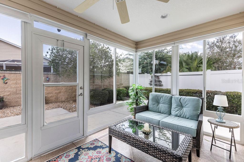 Image 5 of 31 For 852 Sapphire Place