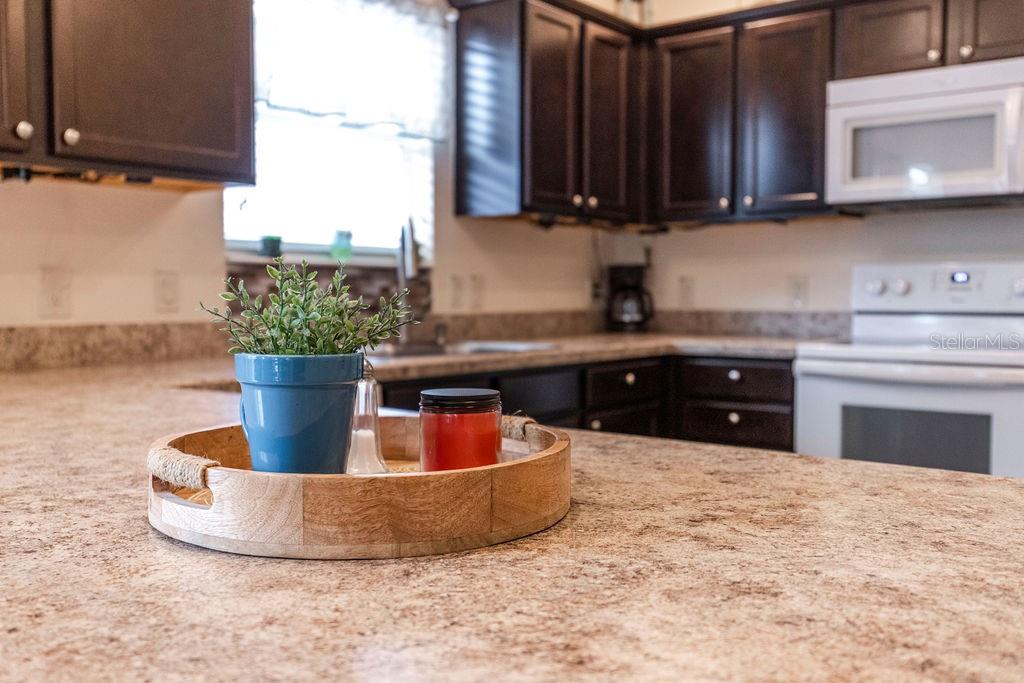 Image 8 of 31 For 852 Sapphire Place