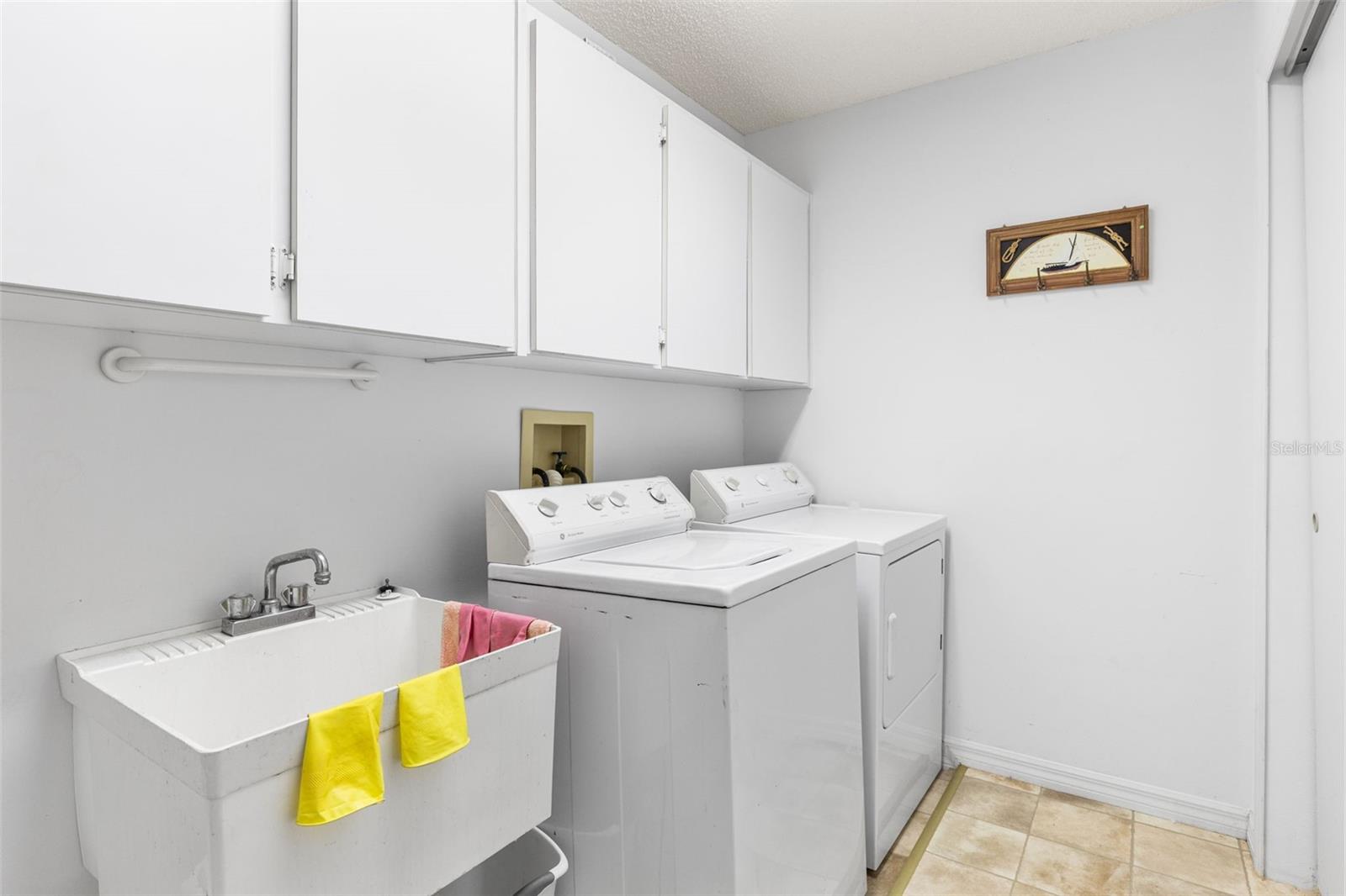 Image 10 of 28 For 5606 Laver Street