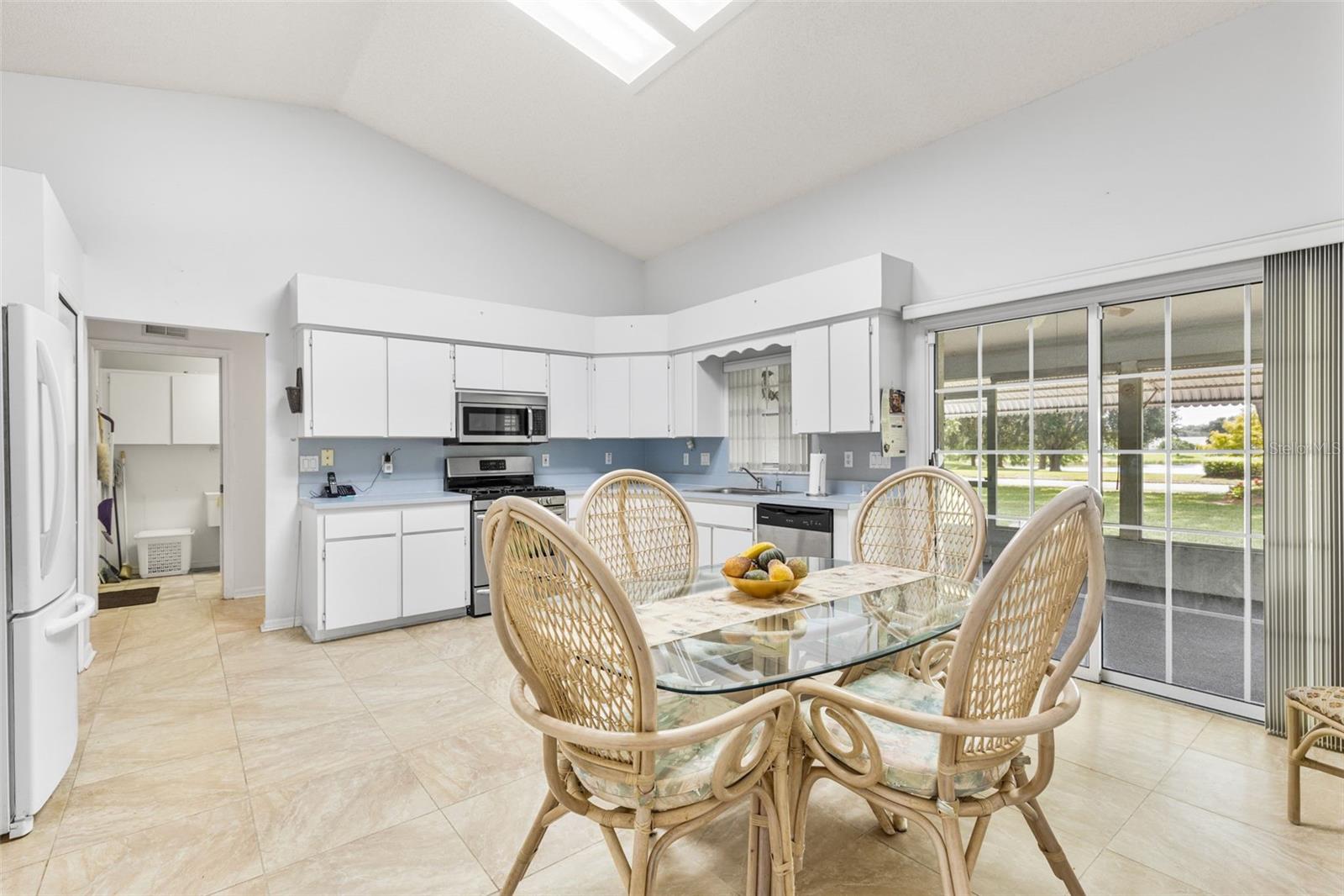 Image 6 of 28 For 5606 Laver Street