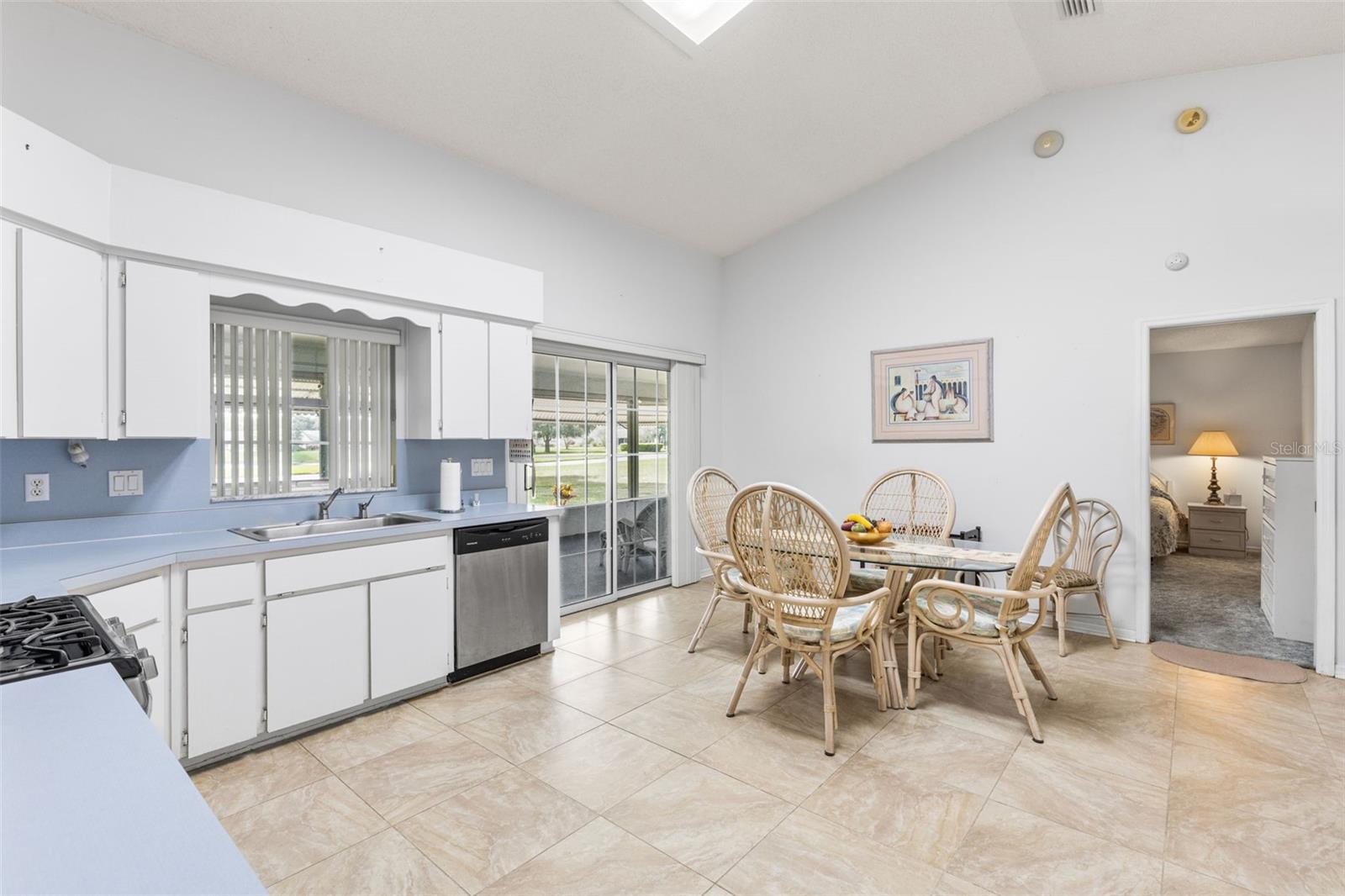 Image 7 of 28 For 5606 Laver Street