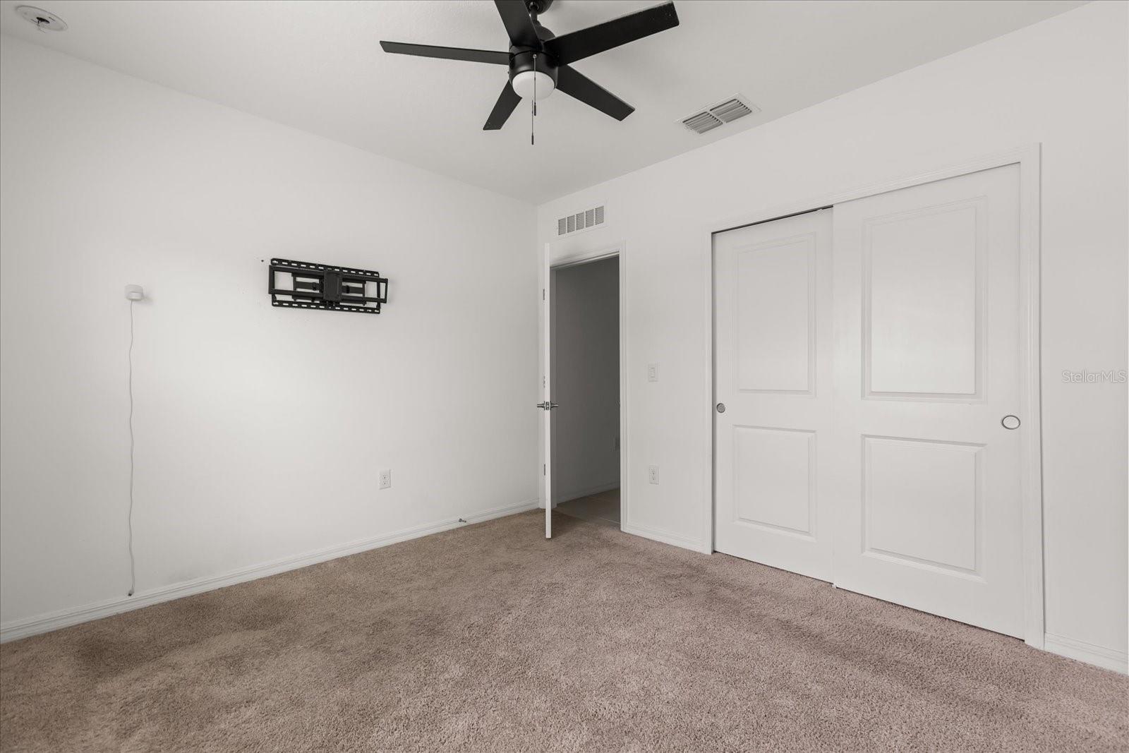 Image 19 of 43 For 1138 Calico Pointe Circle