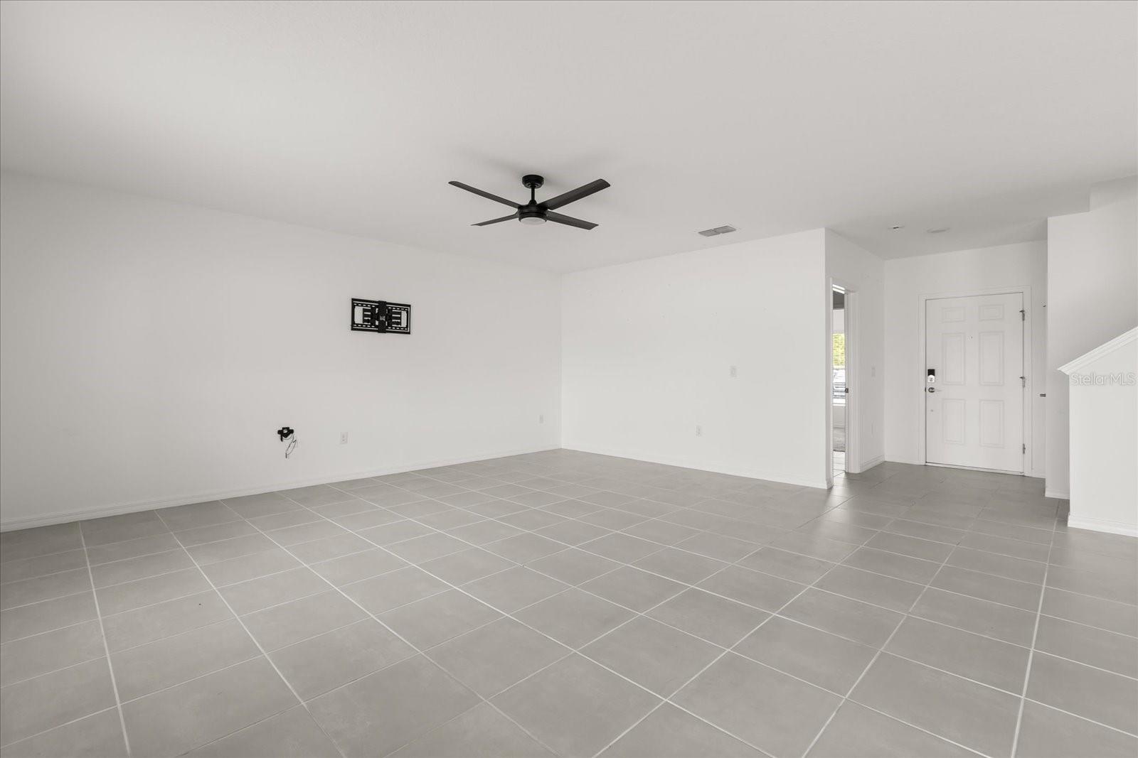 Image 7 of 43 For 1138 Calico Pointe Circle